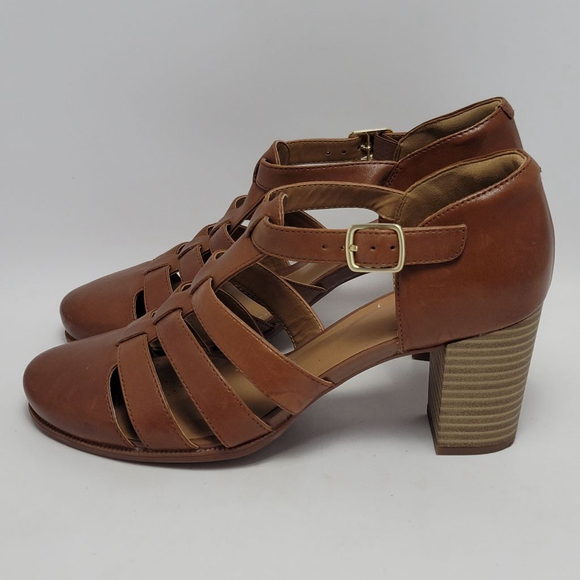 Clarks Women's Ciera Gull T-Strap Leather Gladiator Ankle Strap Heel Sandals 8 - Picture 1 of 12